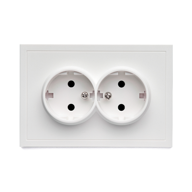 Фронтальна панель розетки подвійної із заземленням Quadrant, дотик білого