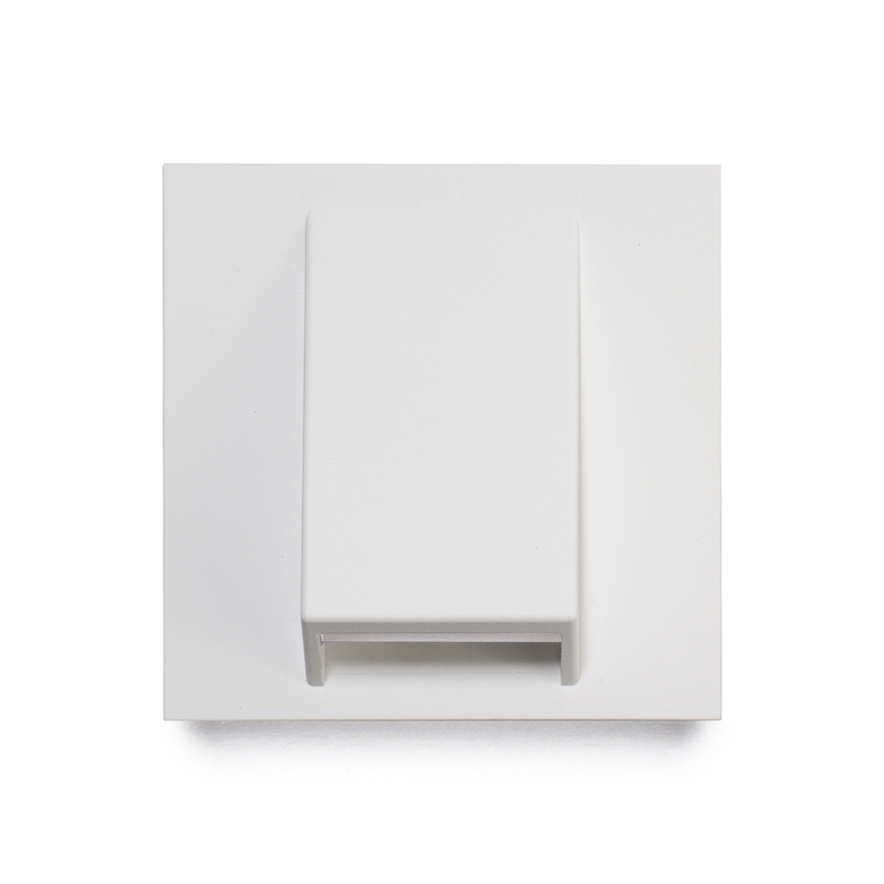 Фронтальна панель кабельного виводу, дотик білого