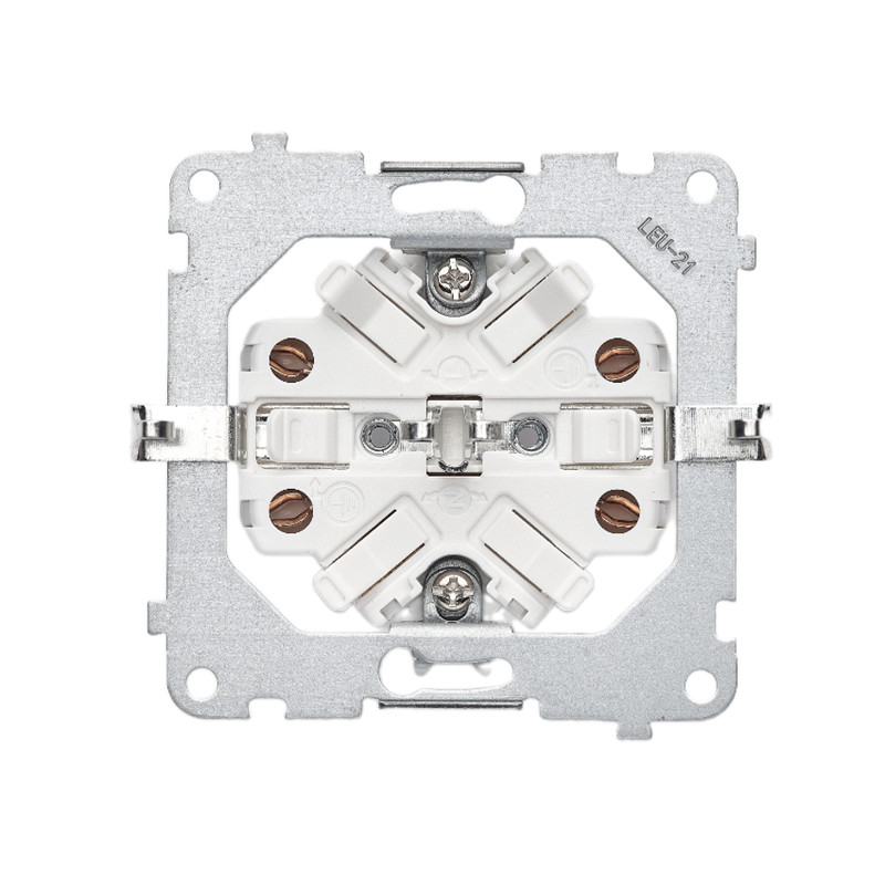 Double socket mechanism without grounding